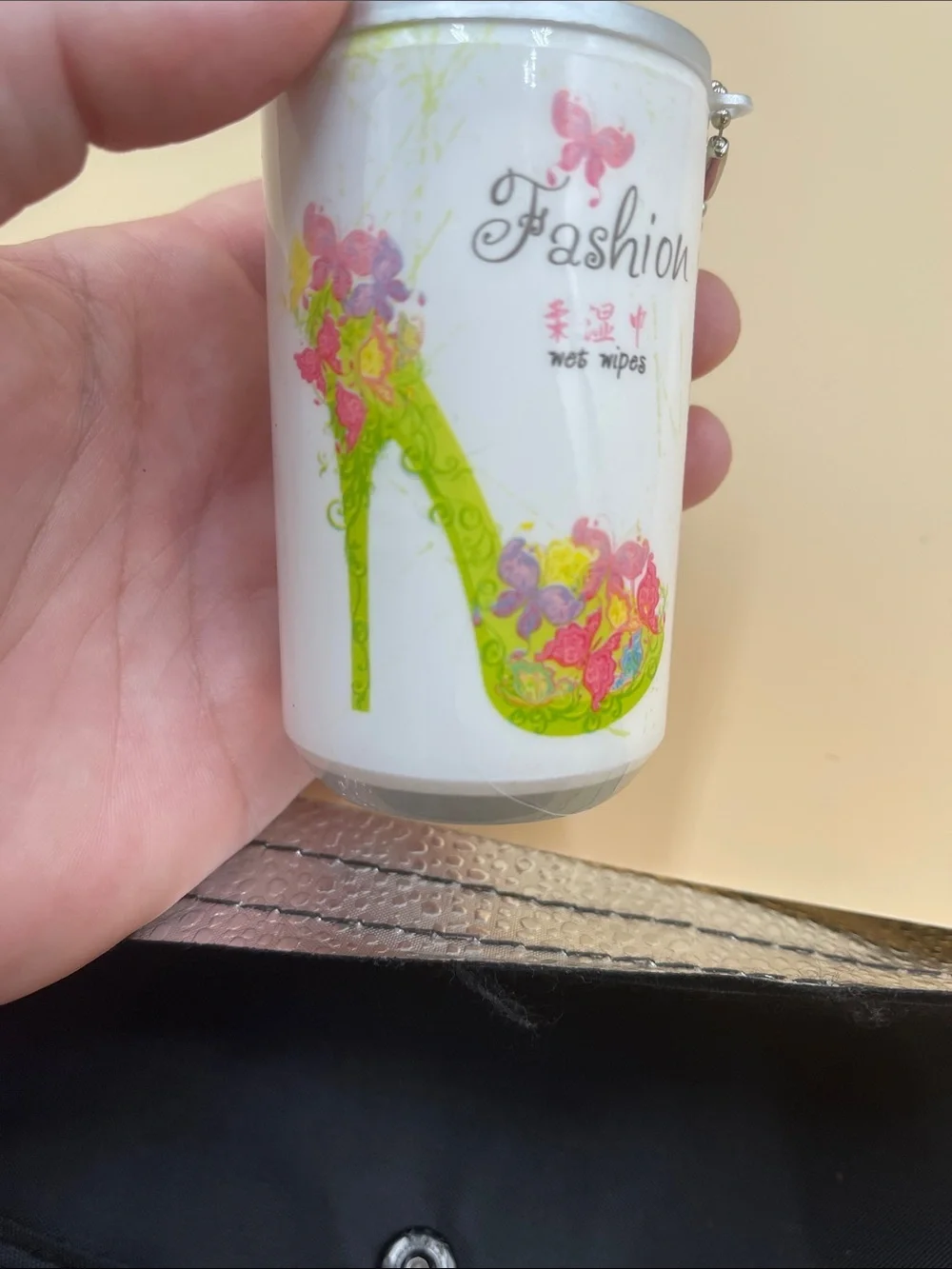 Fashion Floral Wet Wipes Canisters - White with Pink & Green  Attachable 1 Can